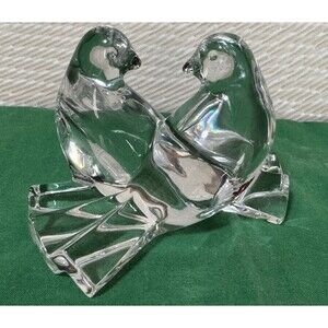 Elegant Baccarat Crystal "Loving Doves"